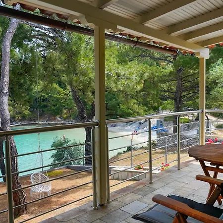 Holiday home Glifoneri Seaside House