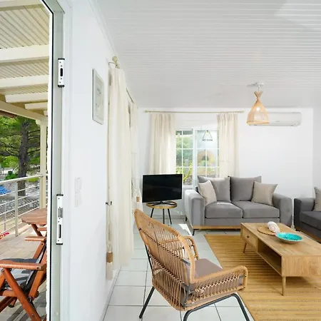 Holiday home Glifoneri Seaside House *