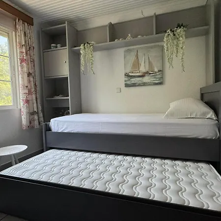 Holiday home Glifoneri Seaside House *